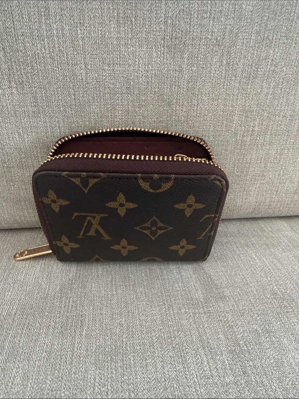 Louis Vuitton Monogram Small Zip Card Wallet in Brown with Gold Plaque - Picture 3 of 3
